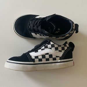 Toddler 7 Vans Ward Slip-on Shoes